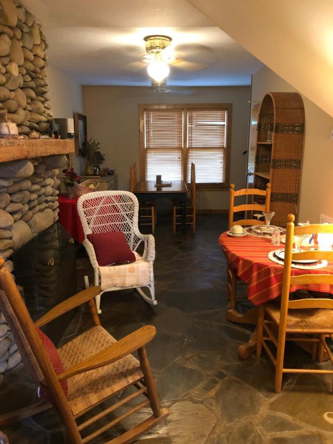 Smokies Bed And Breakfast - Evergreen Cottage Inn Пиджен-Фордж Экстерьер фото
