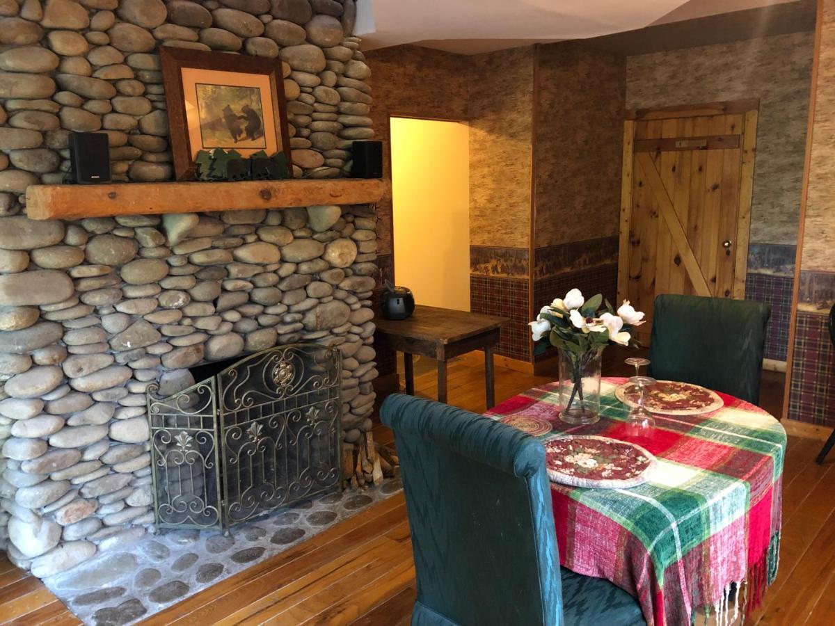 Smokies Bed And Breakfast - Evergreen Cottage Inn Пиджен-Фордж Экстерьер фото
