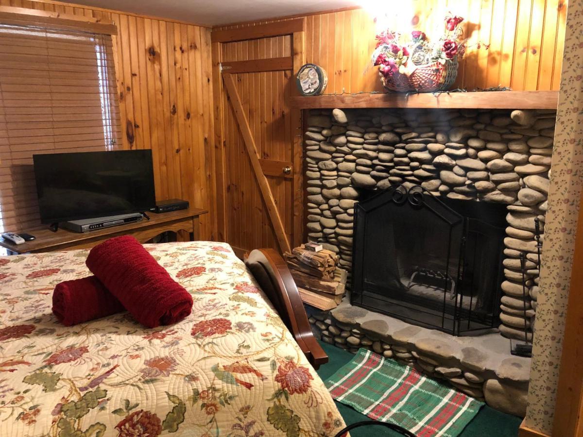 Smokies Bed And Breakfast - Evergreen Cottage Inn Пиджен-Фордж Экстерьер фото